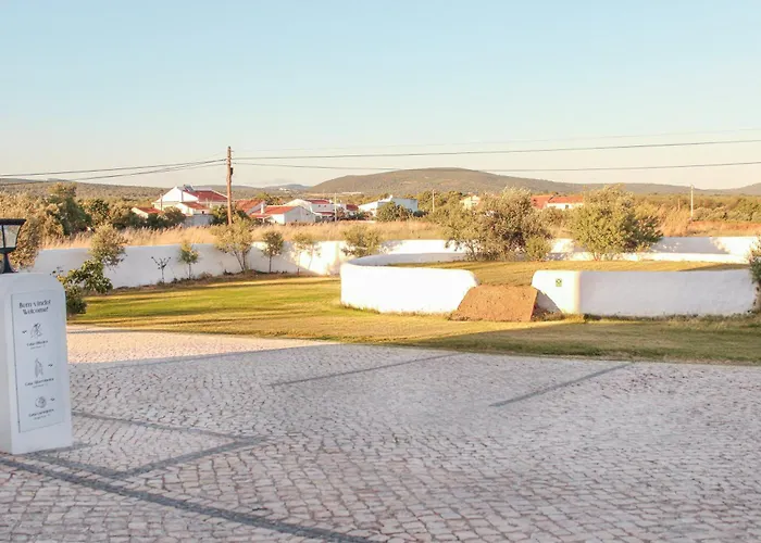 Monte Do Couto Aldeamento Turístico *
